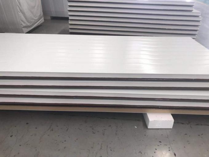 Matériaux polyéthériques combinés pour panneau d'isolation sandwich PIR/PU 3