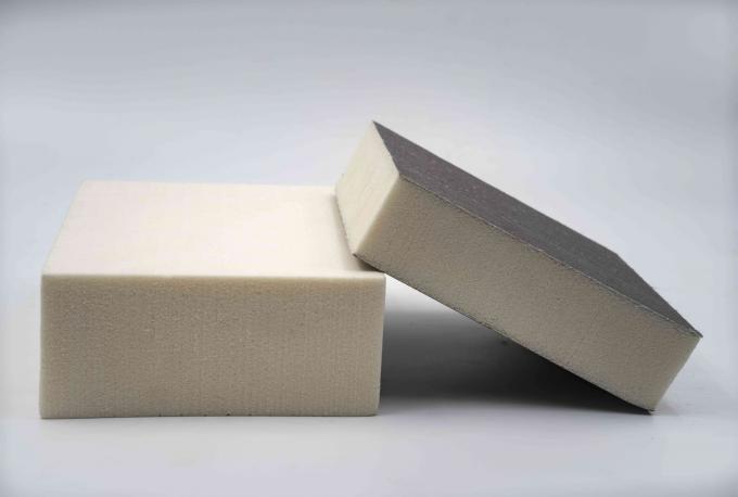 Panneaux muraux isolants PU/PIR pour les bâtiments contemporains 1